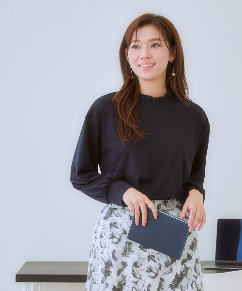 7days Life Styling（セブンデイズライフスタイリング）の「カットソー素材フリルネックブラウス<大きいサイズ有>（シャツ/ブラウス・レディース・オフホワイト/ネイビー・3L/LL/L/M/S）」の9枚目の写真