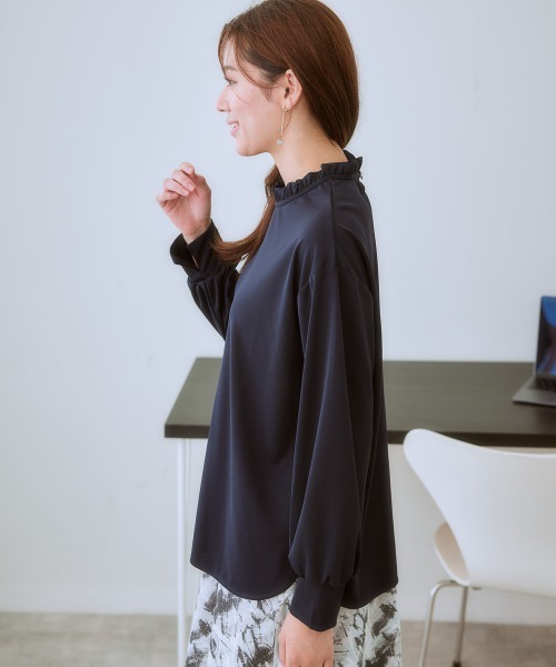 7days Life Styling（セブンデイズライフスタイリング）の「カットソー素材フリルネックブラウス<大きいサイズ有>（シャツ/ブラウス・レディース・オフホワイト/ネイビー・3L/LL/L/M/S）」の15枚目の写真