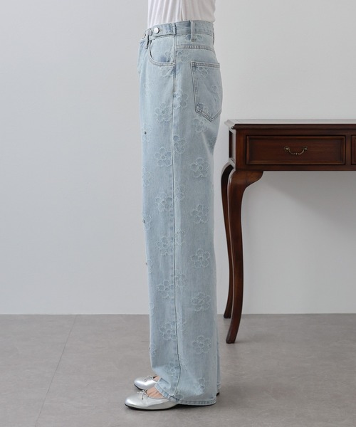 BLUEEAST（ブルーイースト）の「フラワージャガードデニム（デニムパンツ・レディース・ブルー/ネイビー・MEDIUM/LARGE）」の12枚目の写真