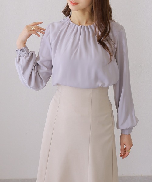 Lace Ladies(レースレディース)の「ソリッドカラー ラウンドネック タック フレア ブラウス(シャツ/ブラウス・レディース・オフホワイト/グレー/ブラック/ホワイト・FREE/S)」の4枚目の写真