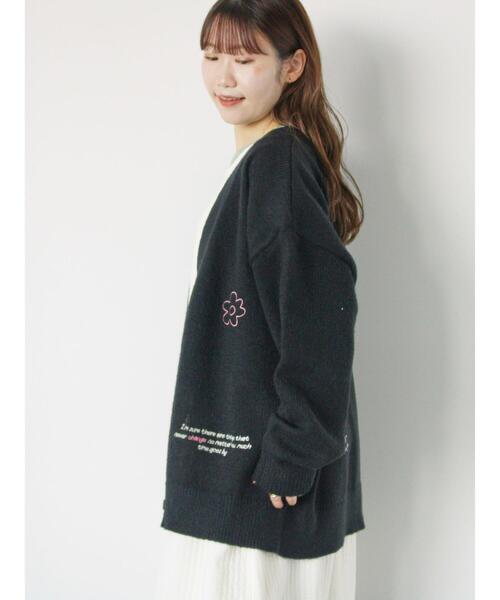 ehka sopo（エヘカソポ）の「らくがき刺繍Vネックカーディガン（カーディガン/ボレロ・レディース・オレンジ/サックスブルー/ブラック/キナリ・F）」の6枚目の写真