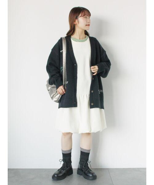 ehka sopo（エヘカソポ）の「らくがき刺繍Vネックカーディガン（カーディガン/ボレロ・レディース・オレンジ/サックスブルー/ブラック/キナリ・F）」の8枚目の写真