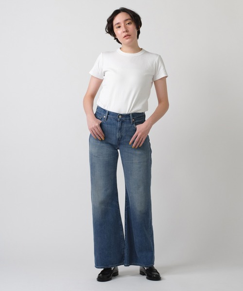 Levi's(リーバイス)の「Levi's/リーバイス BLUETAB(TM) CARVE リラックスジーンズ ミディアムインディゴ MADE IN JAPAN(デニムパンツ・レディース・インディゴブルー・23inch/24inch/25inch/26inch/27inch/28inch)」の4枚目の写真