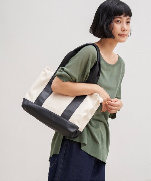 LBC(エルビーシー)の「合皮・キャンバス 仕切りビッグトートバッグ(トートバッグ・レディース・その他/シルバー/ベージュ/ブラック/グレイッシュベージュ・FREE)」の22枚目の写真