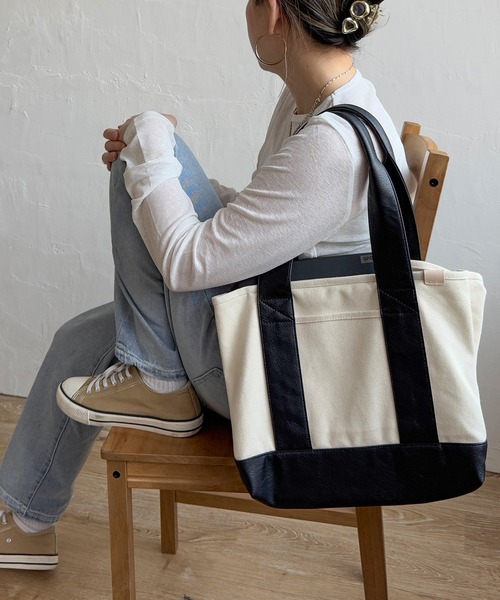 LBC(エルビーシー)の「合皮・キャンバス 仕切りビッグトートバッグ(トートバッグ・レディース・その他/シルバー/ベージュ/ブラック/グレイッシュベージュ・FREE)」の15枚目の写真