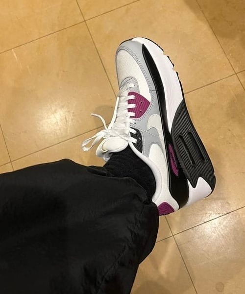 NIKE / エアマックス 90 LV8（スニーカー）｜NIKE（ナイキ）の
