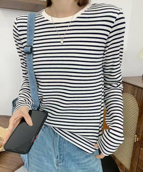 aimoha(アイモハ)の「ボーダーカジュアルTシャツ(Tシャツ/カットソー・レディース・ブラック/ブルー/レッド・MEDIUM/LARGE)」の3枚目の写真