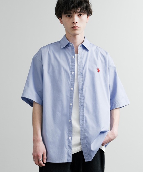 U.S. POLO ASSN.(ユーエスポロアッスン)の「U.S. POLO ASSN. ユーエスポロアッスン オーバーサイズ 無地 ストライプ チェック柄 ワンポイントロゴ刺繍半袖レギュラーカラーブロードシャツ(シャツ/ブラウス・メンズ・アイボリー/サックスブルー/ライトブルー/ホワイト/ネイビー/ブラック・L/LL/M)」の4枚目の写真