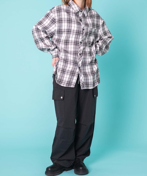 WOND（ウォンド）の「WOND/ドロストカーゴパンツ（カーゴパンツ・レディース・ブラック/アイボリー・FREE）」の12枚目の写真