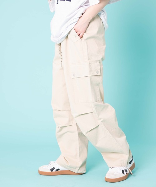 WOND（ウォンド）の「WOND/ドロストカーゴパンツ（カーゴパンツ・レディース・ブラック/アイボリー・FREE）」の5枚目の写真