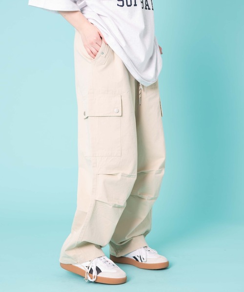 WOND（ウォンド）の「WOND/ドロストカーゴパンツ（カーゴパンツ・レディース・ブラック/アイボリー・FREE）」の6枚目の写真