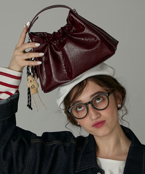 BONLECILL Marche(ボンルシールマルシェ)の「【BONLECILL Marche】2way ベルトグリップギャザーワンハンドルバッグ/ショルダーバッグ(ショルダーバッグ・レディース・ブラウン/バーガンディー/ブラック・FREE)」の3枚目の写真