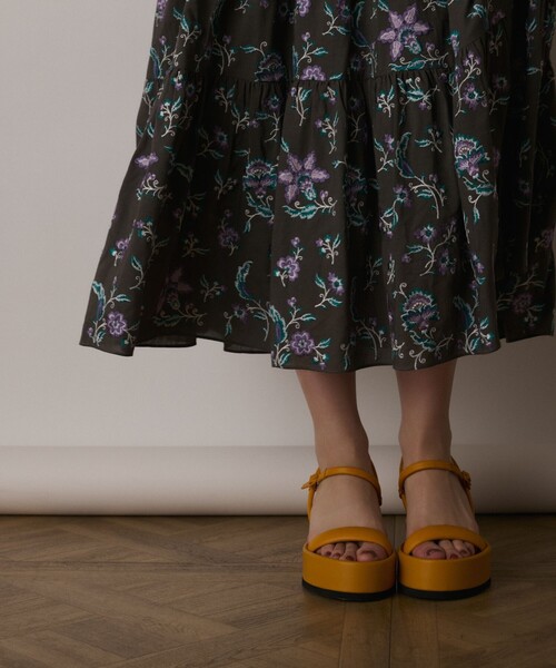 GRACE CONTINENTAL（グレースコンチネンタル）の「ティアードロングワンピース（ワンピース・レディース・ホワイト/カーキ・36/38）」の15枚目の写真