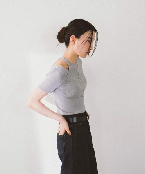 DRWCYS（ドロシーズ）の「ハーフスリーブカットアウトサマーニット（ニット/セーター・レディース・グレー/ホワイト/ブラック/ブルー・FREE）」の20枚目の写真