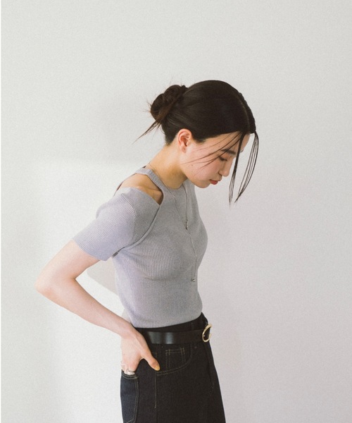 DRWCYS（ドロシーズ）の「ハーフスリーブカットアウトサマーニット（ニット/セーター・レディース・グレー/ホワイト/ブラック/ブルー・FREE）」の21枚目の写真