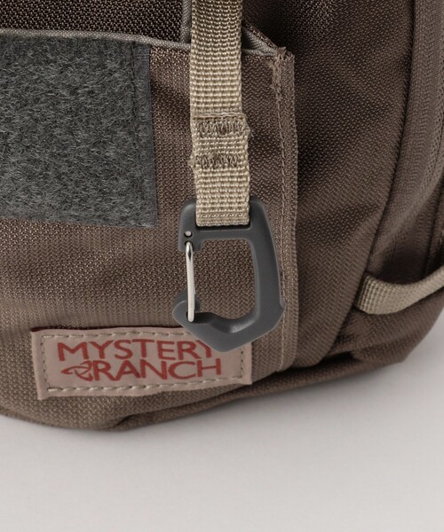 MYSTERY RANCH(ミステリーランチ)の「MYSTERY RANCH/ミステリーランチ DISTRICT 2(ショルダーバッグ・メンズ・ブラック/ベージュ・ONE SIZE)」の9枚目の写真