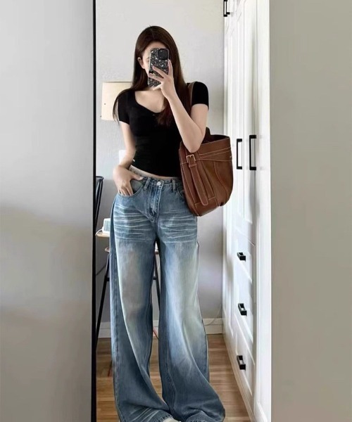 LETee(レティー)の「ワイドシルエットデニムパンツ(デニムパンツ・レディース・ブルー・M/S)」の1枚目の写真