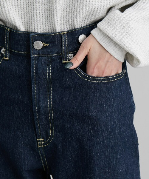 Soiunique（スワユニーク）の「サイドスリットストレートデニムパンツ　（ウエストボタン調節可能）　［Soiunique］（デニムパンツ・レディース・ブルー/ネイビー・M/L/LL）」の11枚目の写真