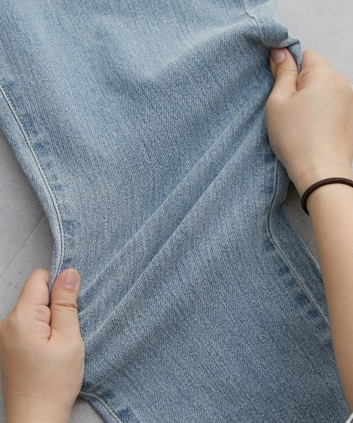 Soiunique（スワユニーク）の「サイドスリットストレートデニムパンツ　（ウエストボタン調節可能）　［Soiunique］（デニムパンツ・レディース・ブルー/ネイビー・M/L/LL）」の5枚目の写真