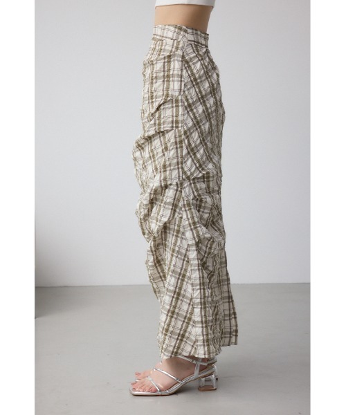 AZUL by moussy（アズールバイマウジー）の「タックドレープチェックスカート（スカート・レディース・ブラック系その他/ホワイト系その他・SMALL/MEDIUM）」の6枚目の写真