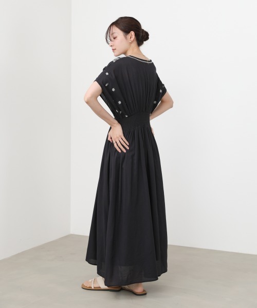 Bab(バブ)の「【選べるサイズ展開/二の腕カバー】フロント刺繍ウエストシャーリングワンピース(ワンピース・レディース・アイボリー/ミント/ラベンダー/イエロー/ブラック/グリーン/ピンク・S/M)」の18枚目の写真
