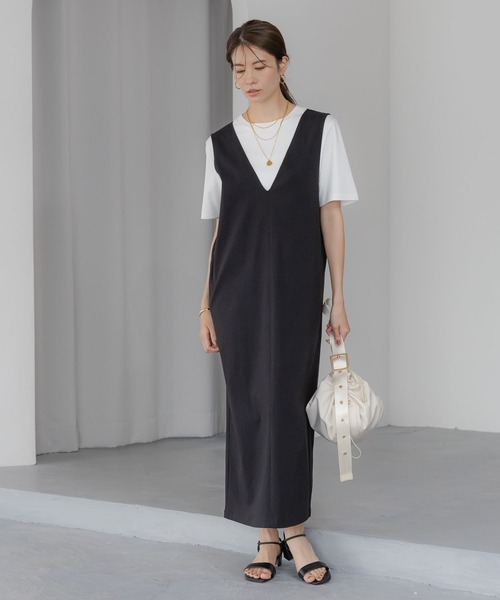 Elura(エルーラ)の「サマ見えベーシックTシャツ/318892(Tシャツ/カットソー・レディース・チャコールグレー/ダークブラウン/ホワイト/ホワイト系その他6/ブラック・LARGE/SMALL/MEDIUM)」の7枚目の写真