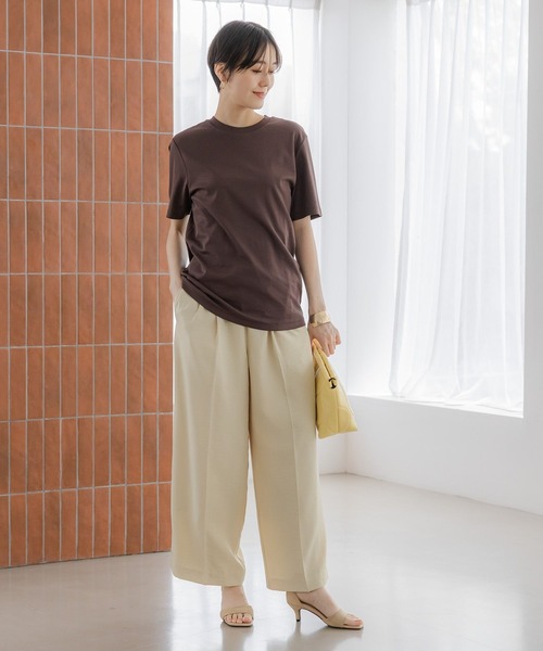 Elura(エルーラ)の「サマ見えベーシックTシャツ/318892(Tシャツ/カットソー・レディース・チャコールグレー/ダークブラウン/ホワイト/ホワイト系その他6/ブラック・LARGE/SMALL/MEDIUM)」の13枚目の写真