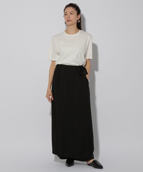 Elura(エルーラ)の「サマ見えベーシックTシャツ/318892(Tシャツ/カットソー・レディース・チャコールグレー/ダークブラウン/ホワイト/ホワイト系その他6/ブラック・LARGE/SMALL/MEDIUM)」の14枚目の写真