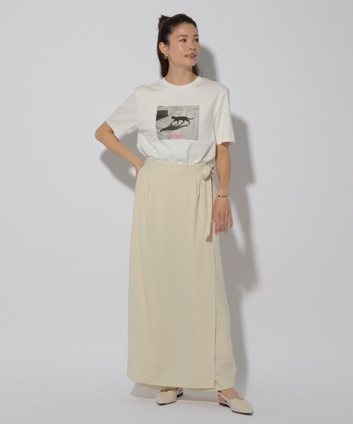 Elura(エルーラ)の「サマ見えベーシックTシャツ/318892(Tシャツ/カットソー・レディース・チャコールグレー/ダークブラウン/ホワイト/ホワイト系その他6/ブラック・LARGE/SMALL/MEDIUM)」の17枚目の写真