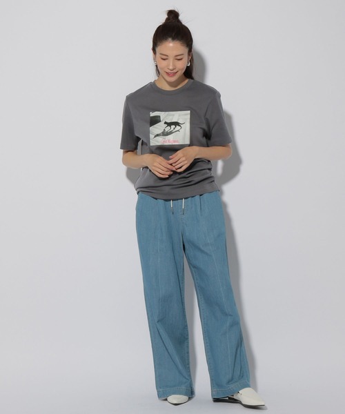 Elura(エルーラ)の「サマ見えベーシックTシャツ/318892(Tシャツ/カットソー・レディース・チャコールグレー/ダークブラウン/ホワイト/ホワイト系その他6/ブラック・LARGE/SMALL/MEDIUM)」の21枚目の写真