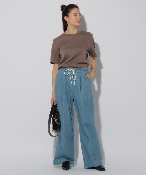 Elura(エルーラ)の「サマ見えベーシックTシャツ/318892(Tシャツ/カットソー・レディース・チャコールグレー/ダークブラウン/ホワイト/ホワイト系その他6/ブラック・LARGE/SMALL/MEDIUM)」の22枚目の写真