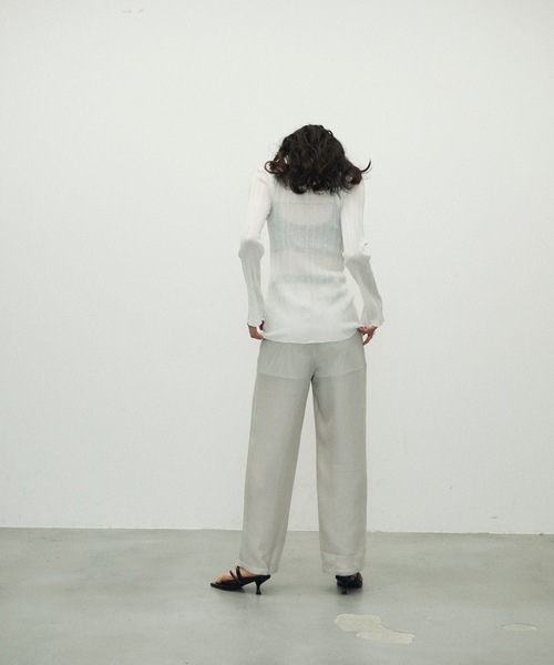 Lutim by u（ルチバイユー）の「Center Slit Sheer Rib Polo Collar Top / センタースリット・シアーリブポロ襟トップス（ニット/セーター・レディース・ホワイト/ブラック/グレイッシュベージュ・FREE）」の9枚目の写真