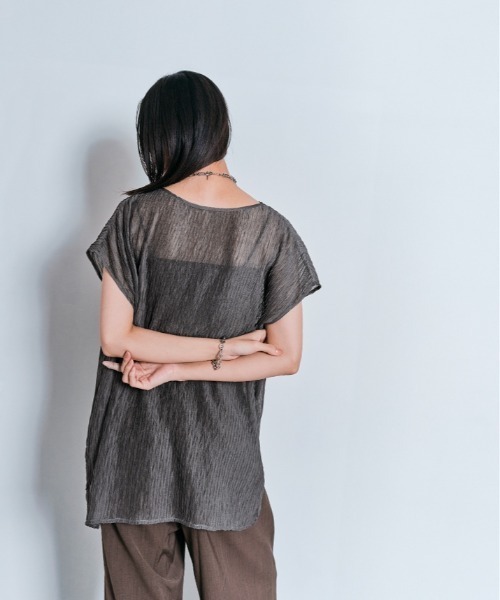W:Huku（フーク）の「ランダム プリーツ ノースリーブ シフォン シアー ブラウス トップス / ノースリーブ フレンチスリーブ 袖なし（Tシャツ/カットソー・レディース・チャコール/テラコッタ/ブラック/オフホワイト・FREE）」の12枚目の写真