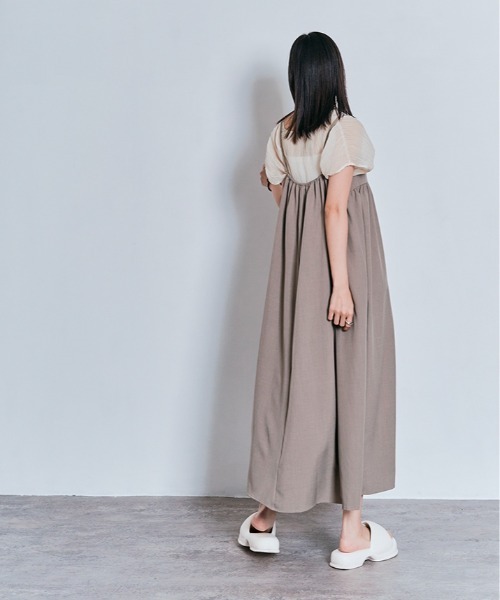 W:Huku（フーク）の「ランダム プリーツ ノースリーブ シフォン シアー ブラウス トップス / ノースリーブ フレンチスリーブ 袖なし（Tシャツ/カットソー・レディース・チャコール/テラコッタ/ブラック/オフホワイト・FREE）」の13枚目の写真