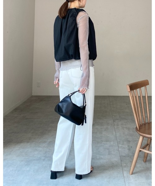 She's Closet(シーズクローゼット)の「ショート丈 ダブルジップ シャーリング バルーンギャザーベスト(ベスト・レディース・アイボリー/ブラック・FREE)」の18枚目の写真