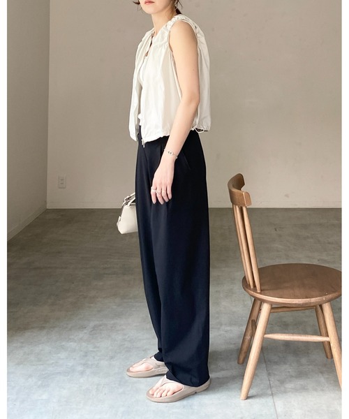 She's Closet(シーズクローゼット)の「ショート丈 ダブルジップ シャーリング バルーンギャザーベスト(ベスト・レディース・アイボリー/ブラック・FREE)」の20枚目の写真
