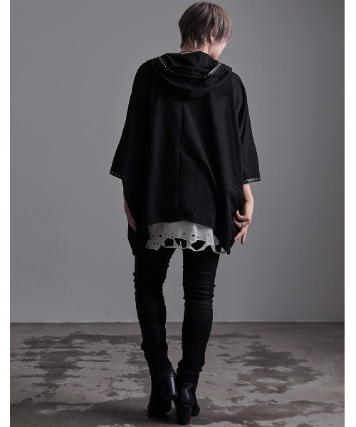 NOVESSEL(ノベセル)の「『NOVESSEL/ノベセル』フェイクレイヤードタンクトップ(タンクトップ・メンズ・ブラック/ブラック×パープル/ブラック×ホワイト/ブラック×レッド/ブラック×グレー/ブラック×ブルー・FREE)」の15枚目の写真