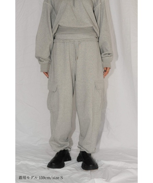 Knuth Marf(クヌースマーフ)の「cargo sweat pants(unisex)(スウェットパンツ・レディース・グレー/ブラック/アイボリー・MEDIUM/SMALL/X-SMALL)」の18枚目の写真