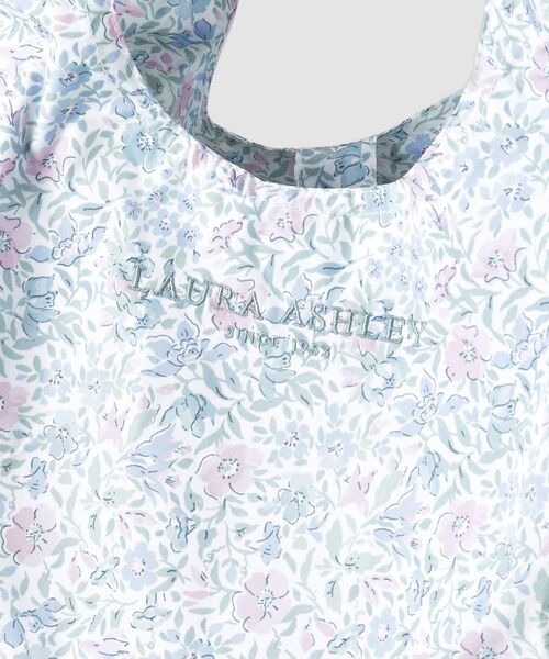 LAURA ASHLEY（ローラアシュレイ）の「シェルストン柄 レインパッカブルトートバッグ（エコバッグ/サブバッグ・レディース・ブルー系その他2/アイボリー系/ワイン系1・00）」の9枚目の写真