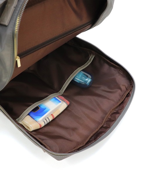 BASE（ベース）の「9ポケット ユニセックス 通勤 通学 リュック（バックパック/リュック・レディース・ダークグレー/ネイビー/グレー/ダークベージュ/ピンク系その他/ブルー/ブラック/カーキ/グレイッシュベージュ/ベージュ/ボルドー/ダークブラウン・FREE）」の21枚目の写真