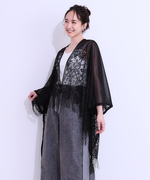 SHOO・LA・RUE(シューラルー)の「花柄レースポンチョ(ポンチョ・レディース・ブラック/オフホワイト/ネイビー/ナチュラル/マスタード・00)」の10枚目の写真