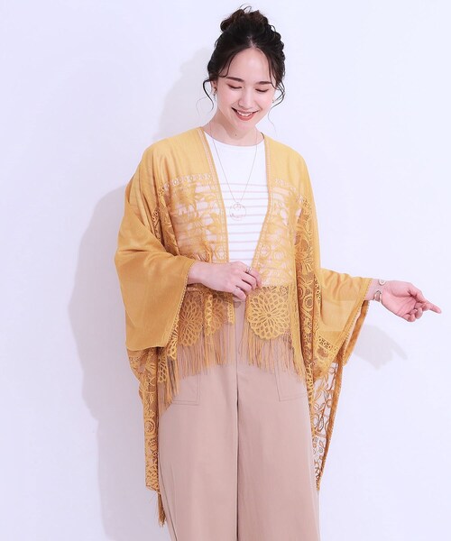 SHOO・LA・RUE(シューラルー)の「花柄レースポンチョ(ポンチョ・レディース・ブラック/オフホワイト/ネイビー/ナチュラル/マスタード・00)」の14枚目の写真