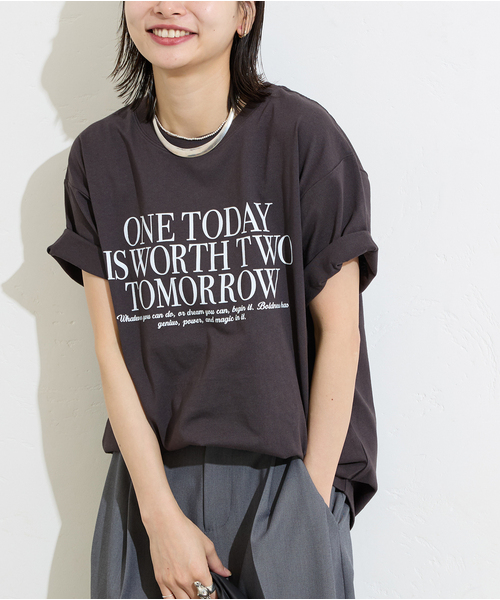 JOURNAL STANDARD(ジャーナルスタンダード)の「汗ジミ防止天竺プリントT(Tシャツ/カットソー・レディース・ホワイト系その他/ブラック系その他/チャコールグレー・FREE)」の2枚目の写真