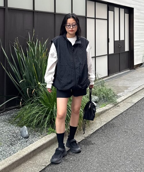 CIAOPANIC TYPY（チャオパニックティピー）の「【WEB限定】【ユニセックス】撥水ドロストナイロンベスト（ベスト・メンズ・ブラック/チャコールグレー・MEDIUM/LARGE/X-LARGE）」の11枚目の写真