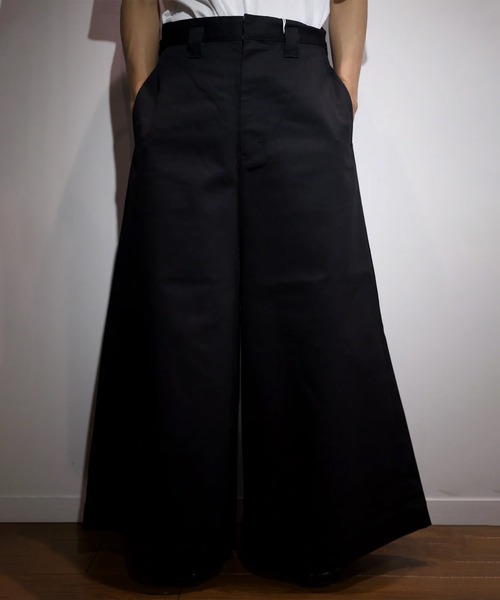 SHINYAKOZUKA（シンヤコヅカ）の「LOOSE WITH DICKIES　ISSUE7（チノパンツ・メンズ・ブラック/ダークグレー・S/M）」の5枚目の写真