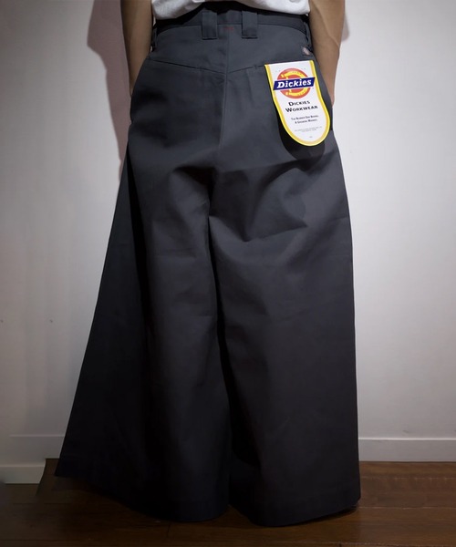 SHINYAKOZUKA（シンヤコヅカ）の「LOOSE WITH DICKIES　ISSUE7（チノパンツ・メンズ・ブラック/ダークグレー・S/M）」の11枚目の写真