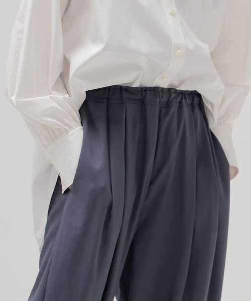 DRESSLAVE（ドレスレイブ）の「drape carrot pants(ドレープキャロットパンツ)（その他パンツ・レディース・グレー/ブラック・36/38）」の6枚目の写真