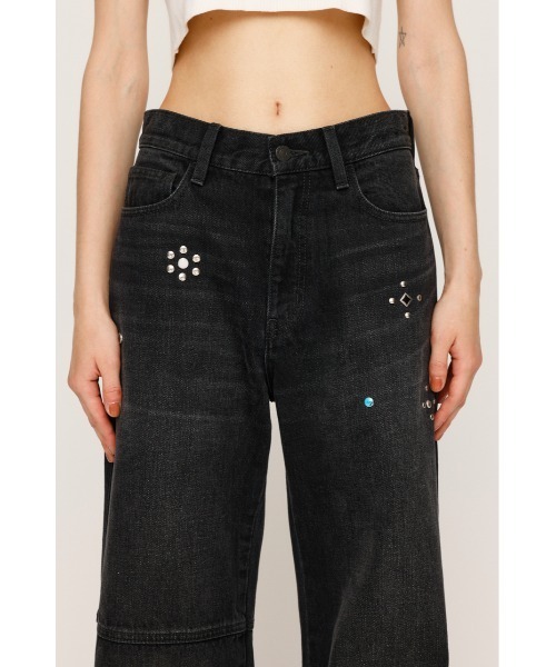 SLY（スライ）の「STUDS SEAM DESIGN FLARE PT-E スタッズ シームデザイン フレアパンツ イー 秋服（デニムパンツ・レディース・ブラック・1/2）」の8枚目の写真