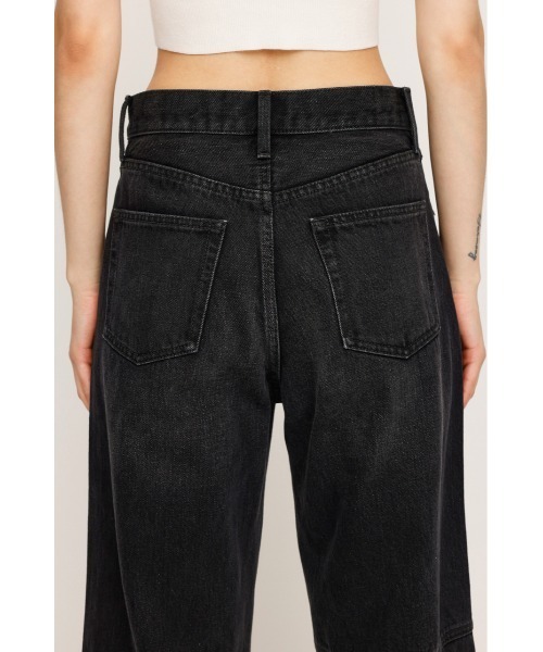 SLY（スライ）の「STUDS SEAM DESIGN FLARE PT-E スタッズ シームデザイン フレアパンツ イー 秋服（デニムパンツ・レディース・ブラック・1/2）」の9枚目の写真