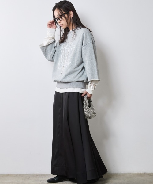 CHIC STYLE（シックスタイル）の「綿100％ロゴプリントロングスリーブTシャツ＜大きいサイズ有＞シックスタイル（Tシャツ/カットソー・レディース・オフホワイト/スミクロ・3L/LL/L/M/5L/4L）」の17枚目の写真